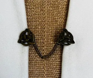 Sweater Clips Bronze Knot Sweater Clip for Cardigan Clasp Minimalist Chain Clip Kimono Jewelry Gift for Mom Gifts for Her by Fabulici
