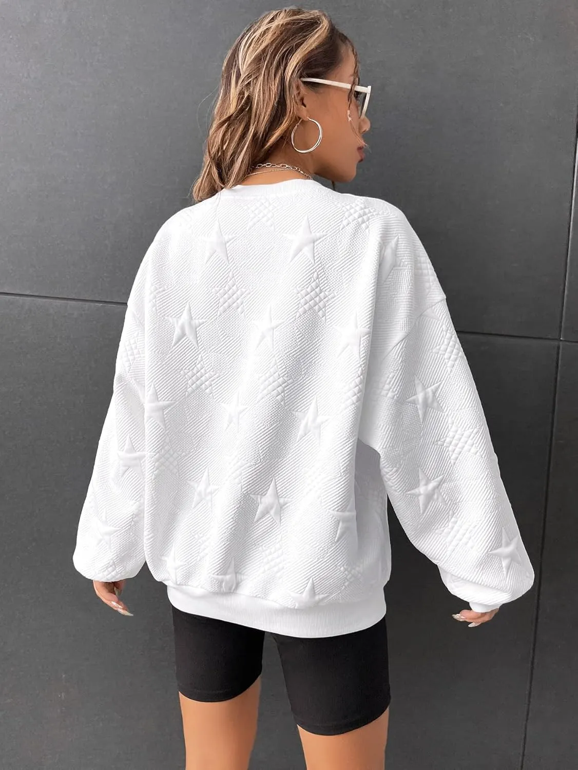 Verdusa Women's Oversized Sweatshirt Fall Outfits Embossed Long Sleeve Hoodies Crewneck Fashion 2024 Trendy Pullover Top